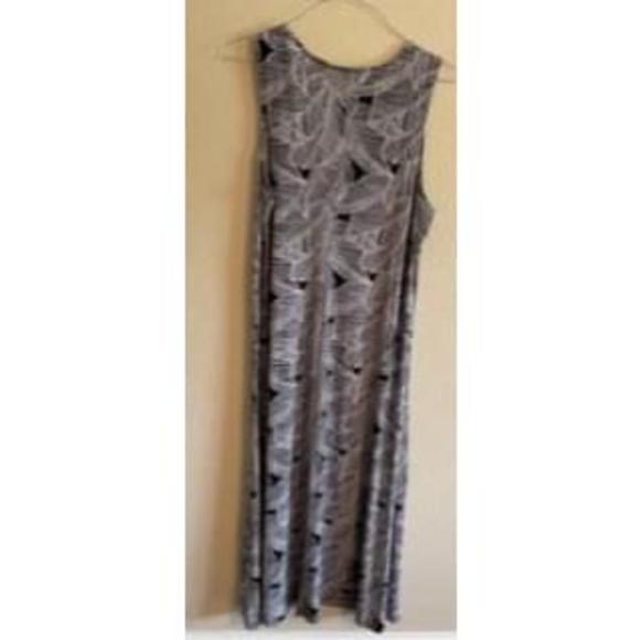 Black and white Maxi Dress, Attitude by Renee size XL - Picture 3 of 3